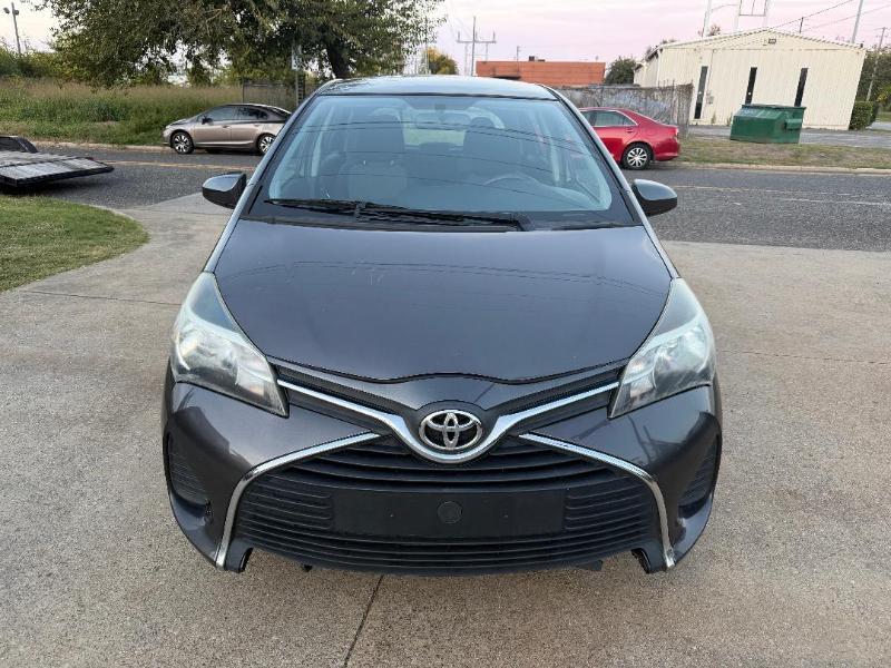 Toyota Yaris LE 5-Door AT 2015