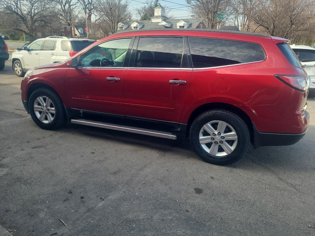 Chevrolet Traverse FWD 4dr LT w/2LT 2013