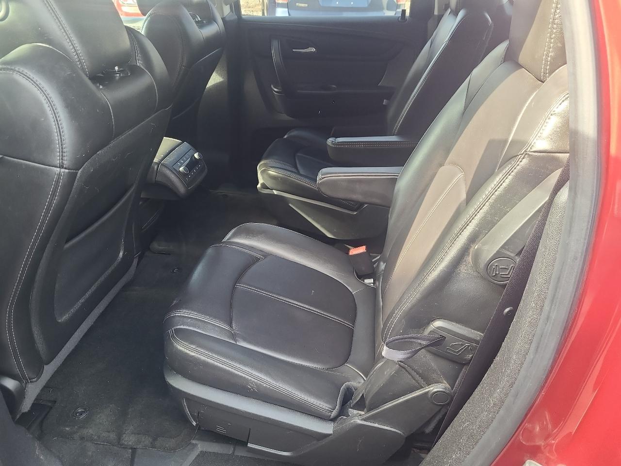 Chevrolet Traverse FWD 4dr LT w/2LT 2013