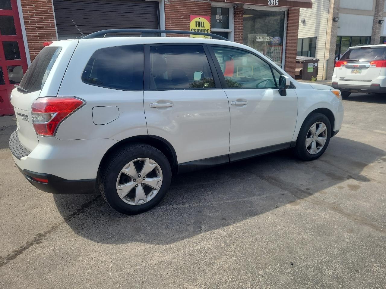 Subaru Forester 4dr CVT 2.5i Premium PZEV 2015