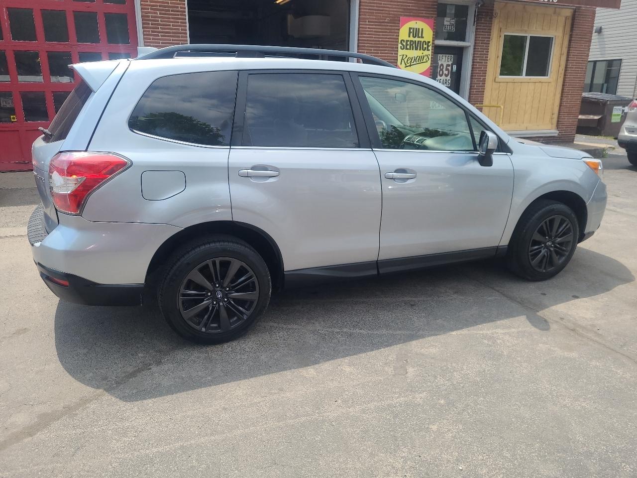 Subaru Forester 4dr CVT 2.5i Limited PZEV 2016