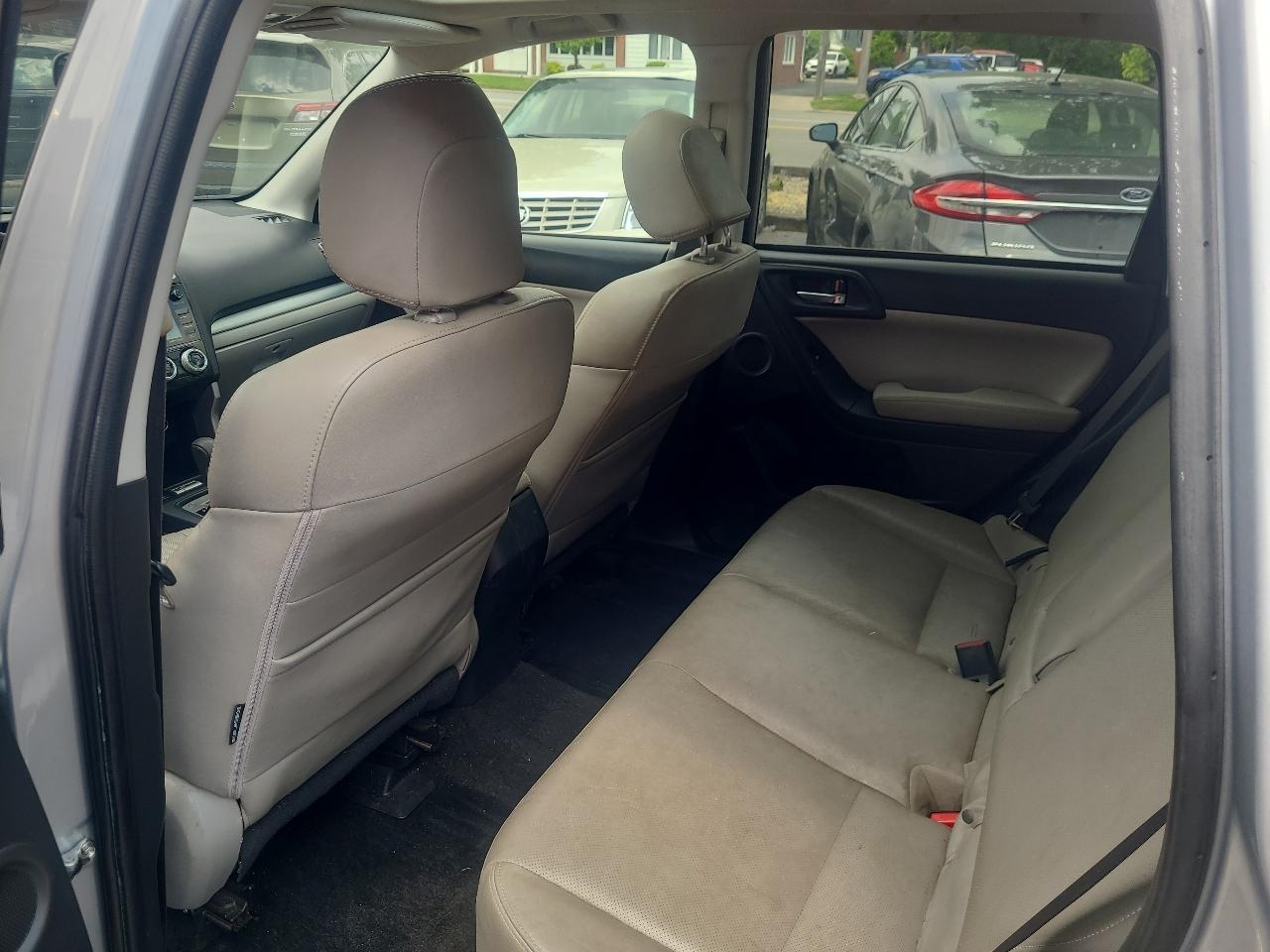 Subaru Forester 4dr CVT 2.5i Limited PZEV 2016