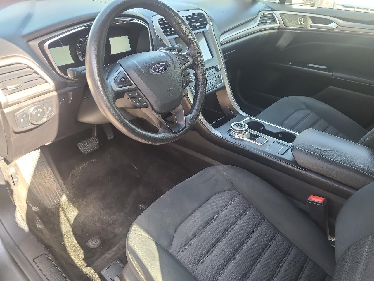 Ford Fusion SE FWD 2017