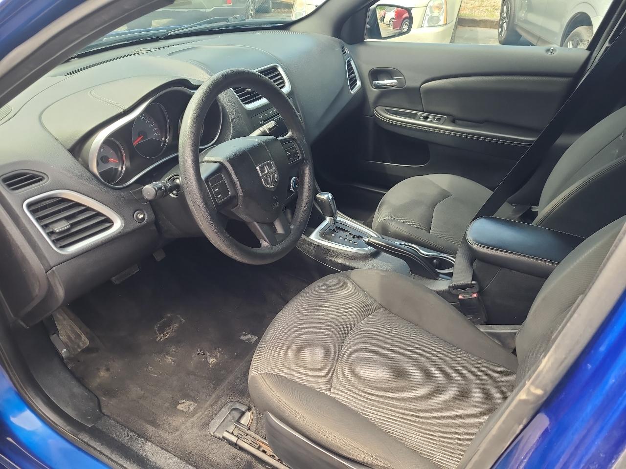 Dodge Avenger 4dr Sdn SE V6 2013