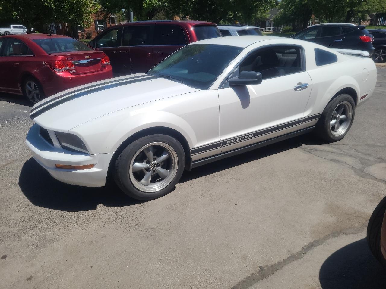 Ford Mustang 2dr Cpe Premium 2007