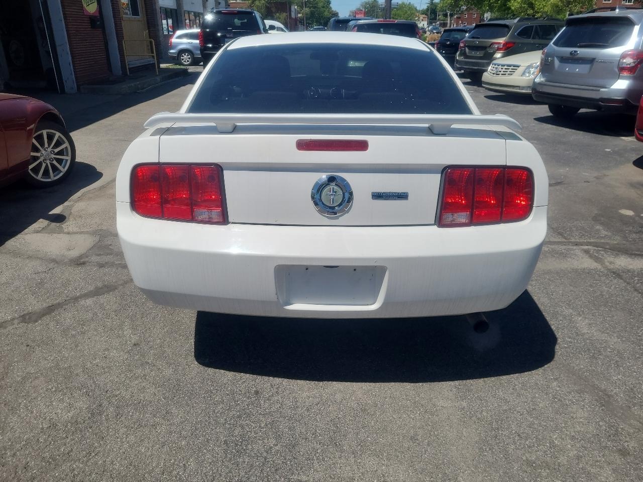 Ford Mustang 2dr Cpe Premium 2007