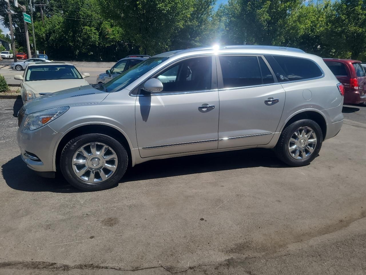 Buick Enclave FWD 4dr Leather 2013