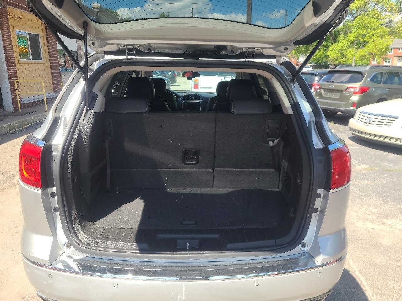 Buick Enclave FWD 4dr Leather 2013