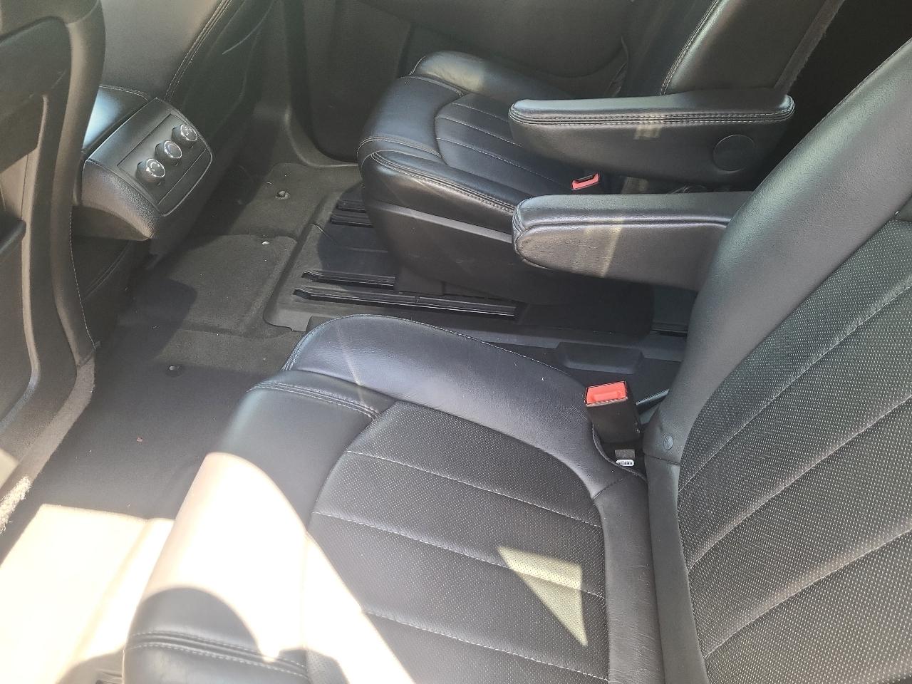 Buick Enclave FWD 4dr Leather 2013