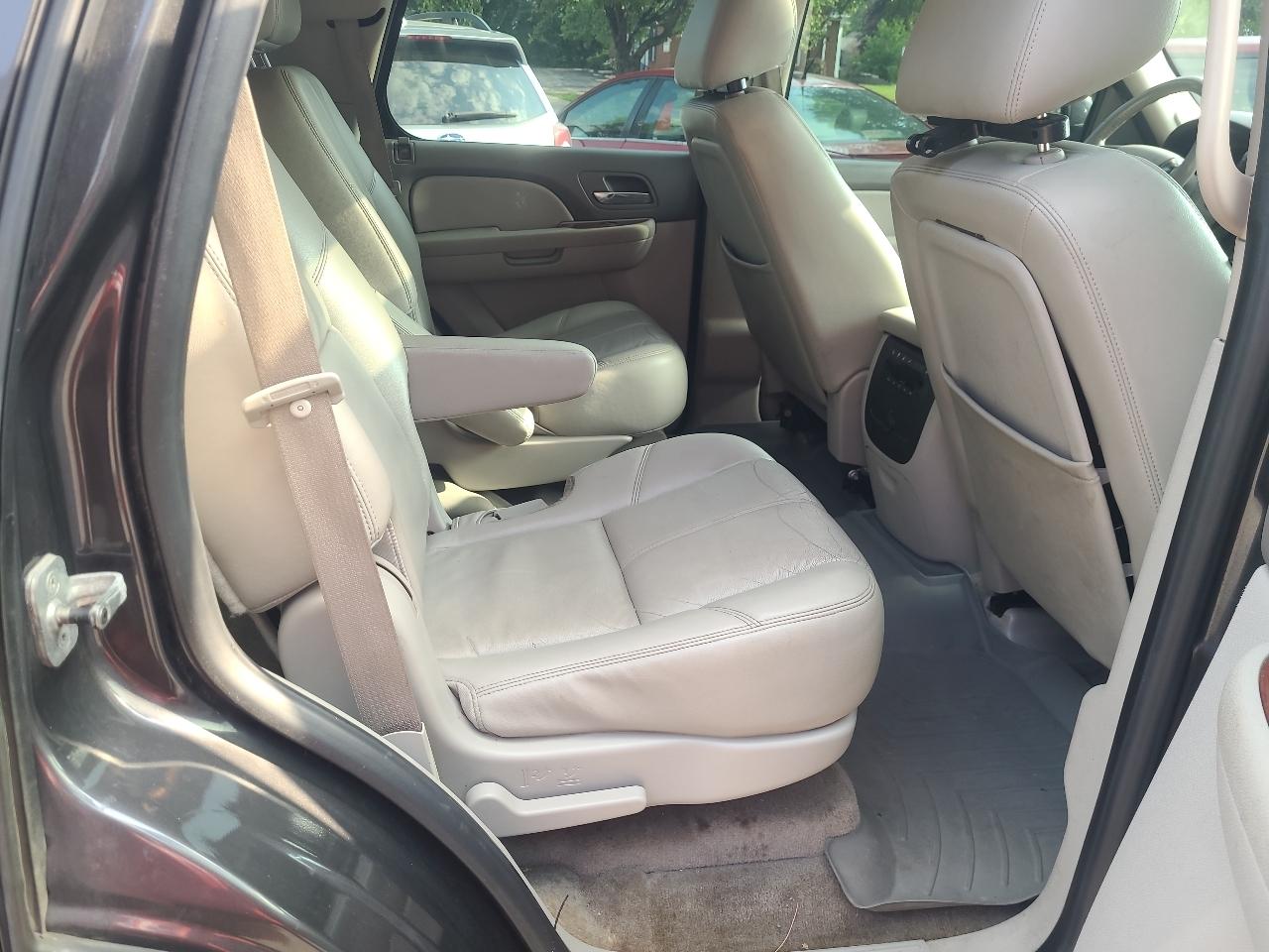 Chevrolet Tahoe 4WD 4dr 1500 LT 2010