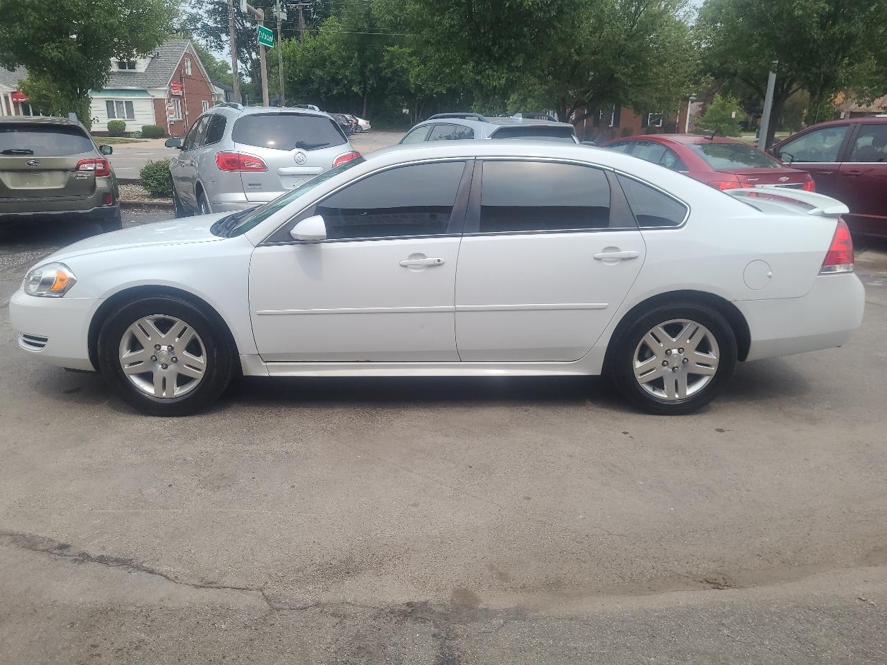 Chevrolet Impala 4dr Sdn LT Retail 2013