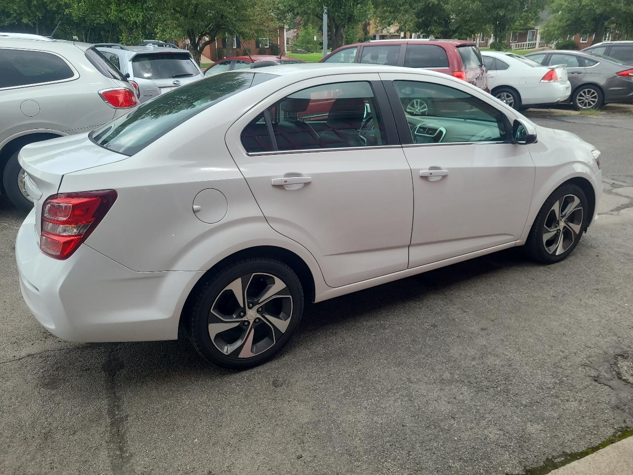 Chevrolet Sonic 4dr Sdn Auto Premier 2017
