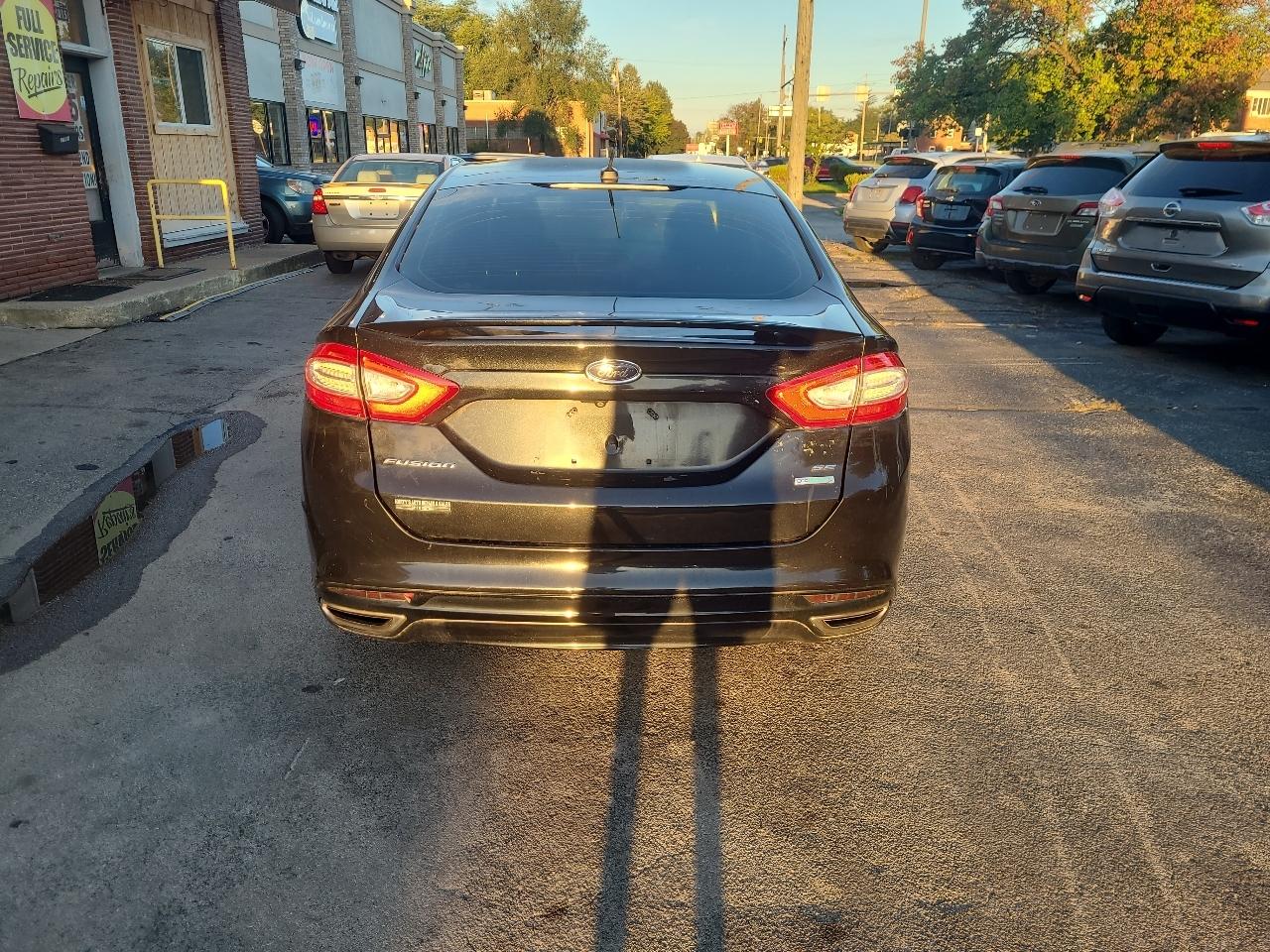 Ford Fusion 4dr Sdn SE FWD 2015