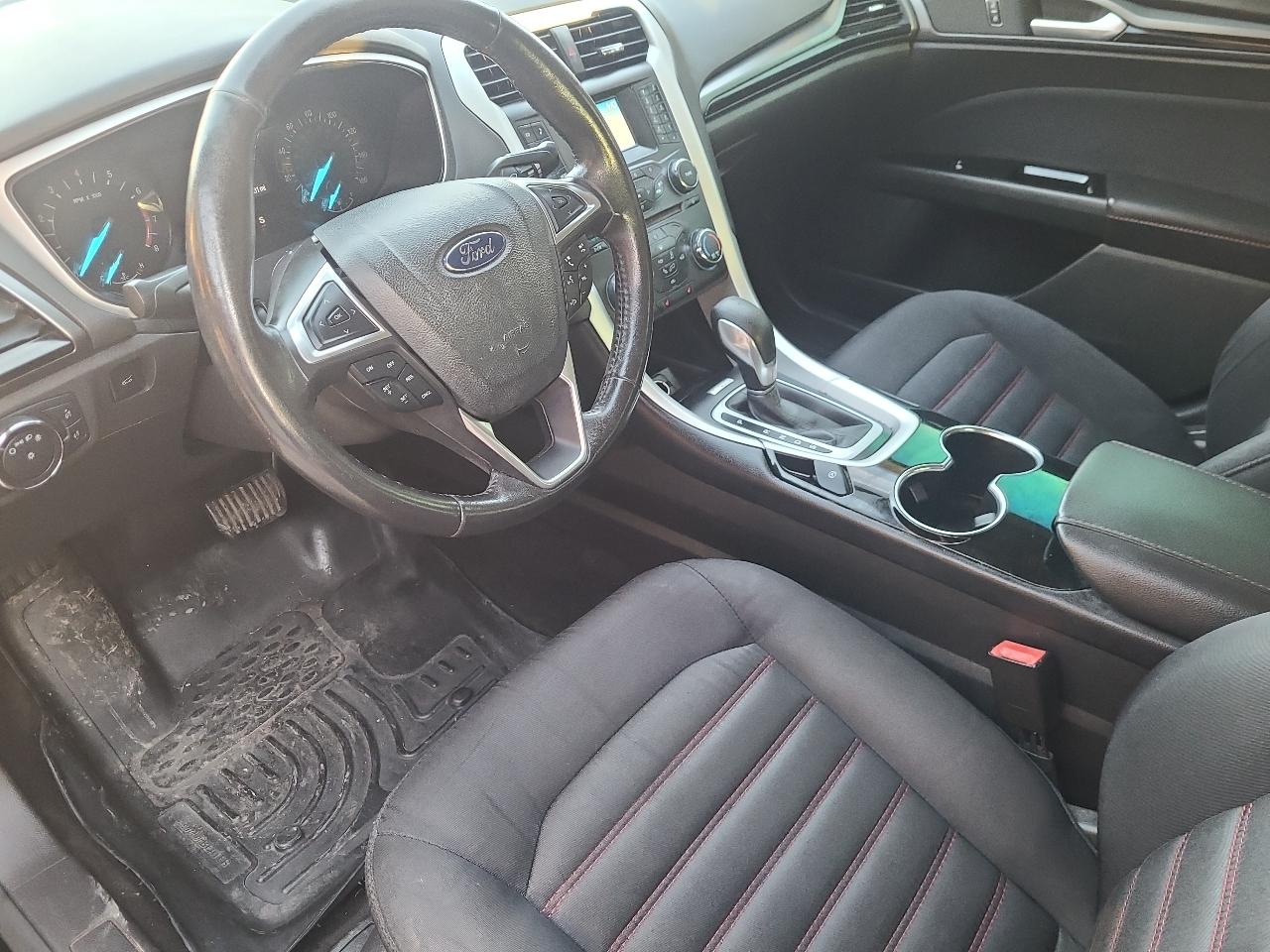Ford Fusion 4dr Sdn SE FWD 2015