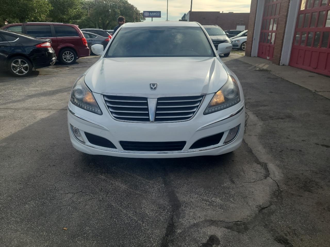 Hyundai Equus 4dr Sdn Signature 2013