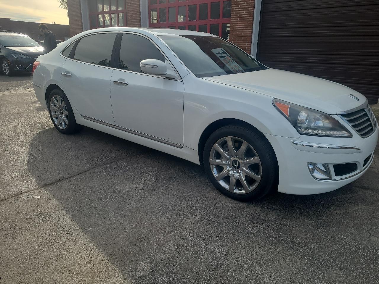 Hyundai Equus 4dr Sdn Signature 2013