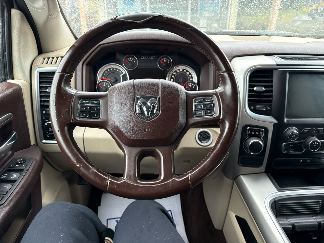 RAM 1500 SLT Crew Cab SWB 2WD 2016 RAM 1500 SLT Crew Cab SWB 2WD 2016