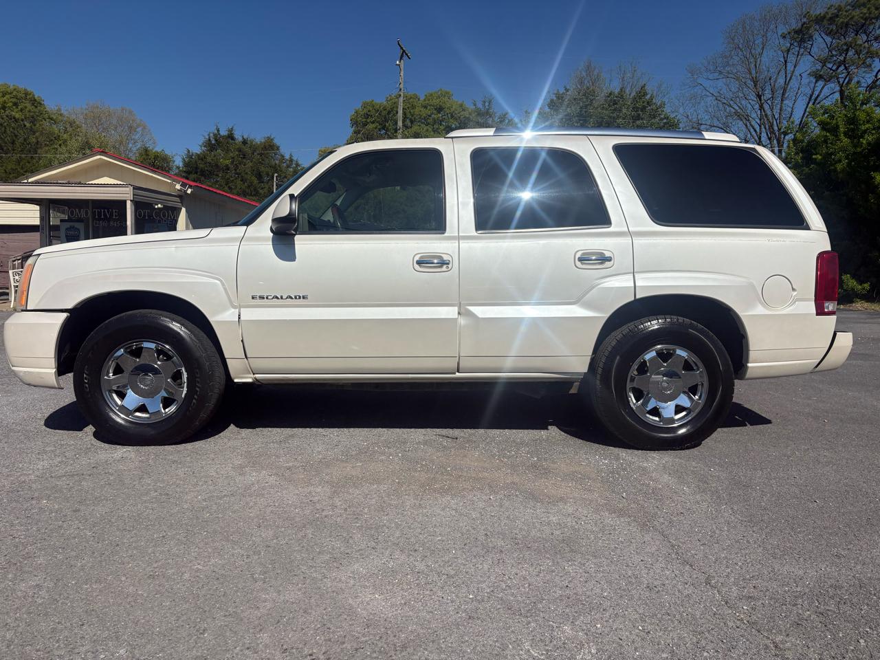 Cadillac Escalade 2WD 2005