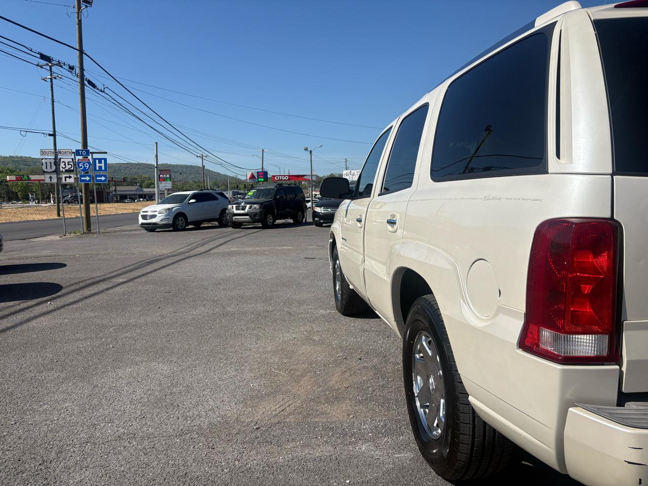 Cadillac Escalade 2WD 2005