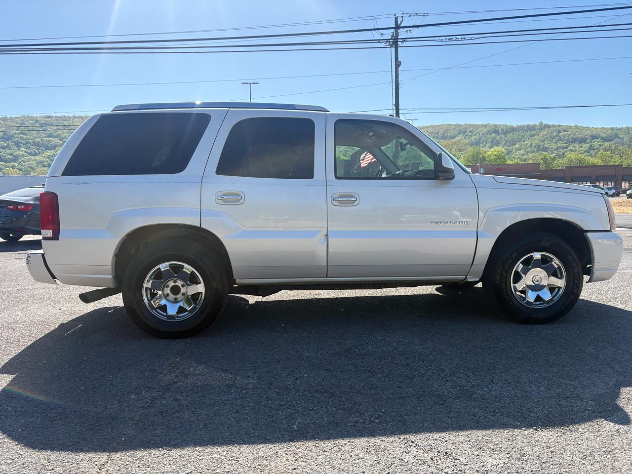 Cadillac Escalade 2WD 2005