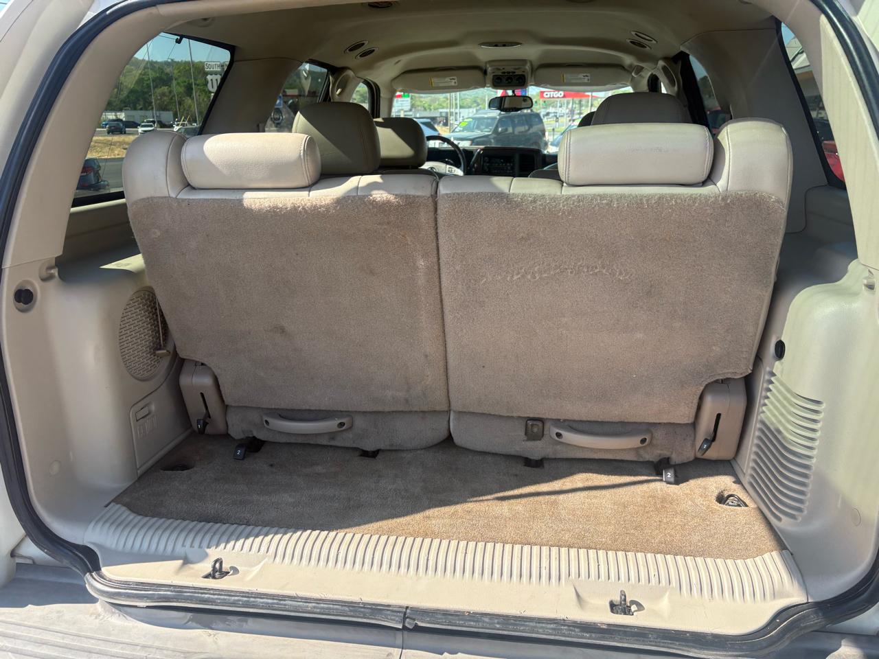 Cadillac Escalade 2WD 2005