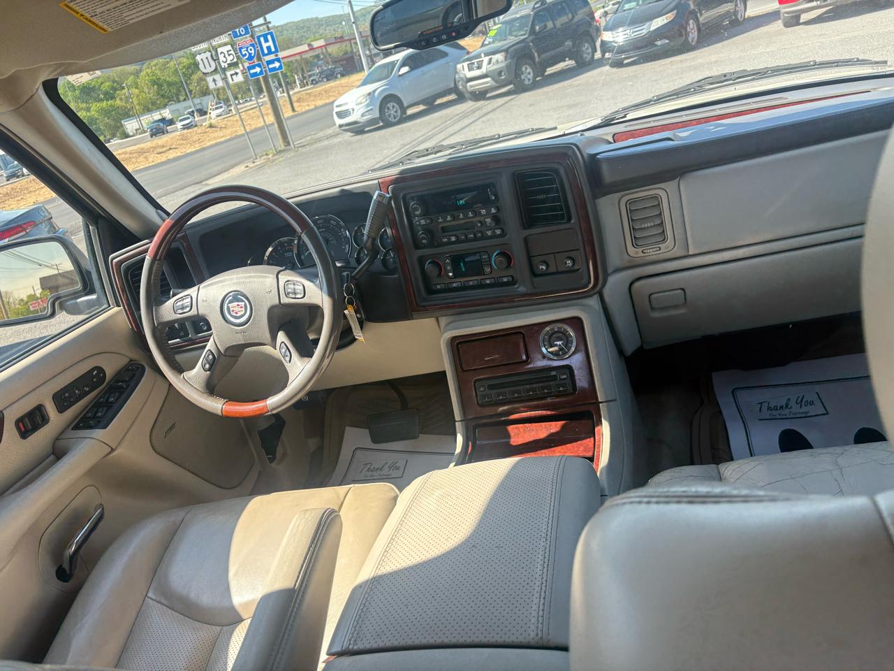 Cadillac Escalade 2WD 2005