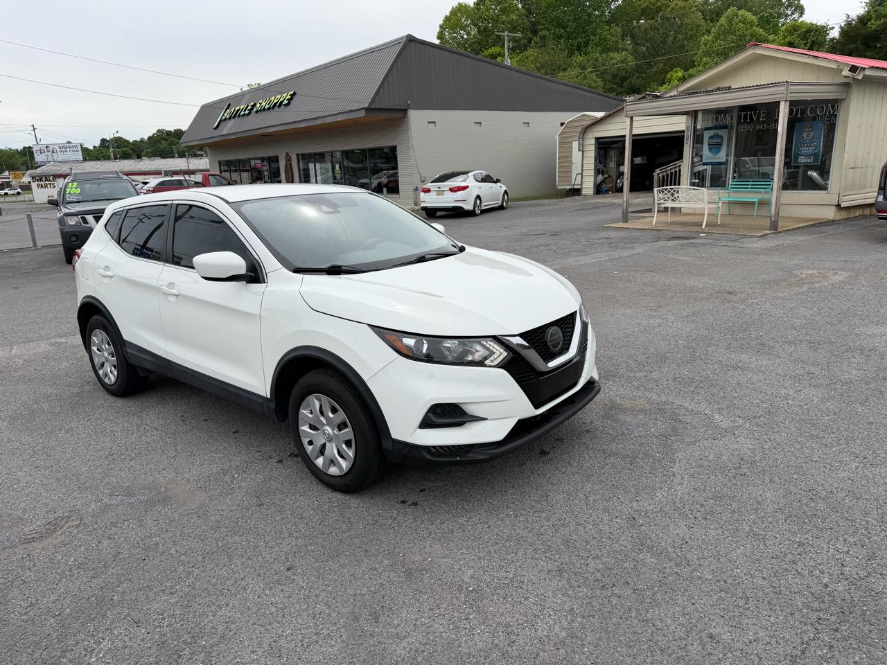 Nissan Rogue Sport S 2020