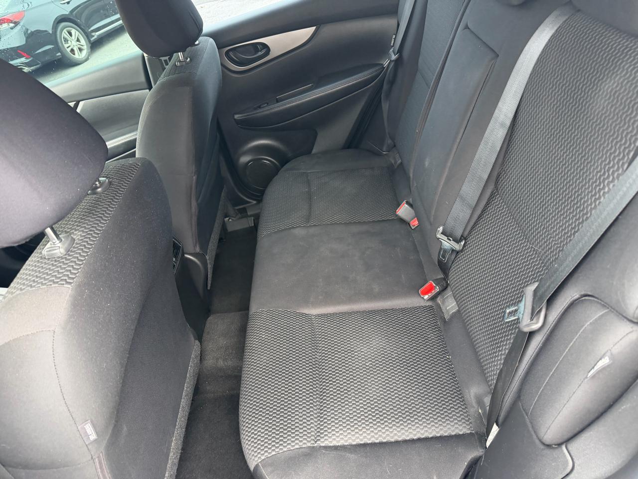 Nissan Rogue Sport S 2020