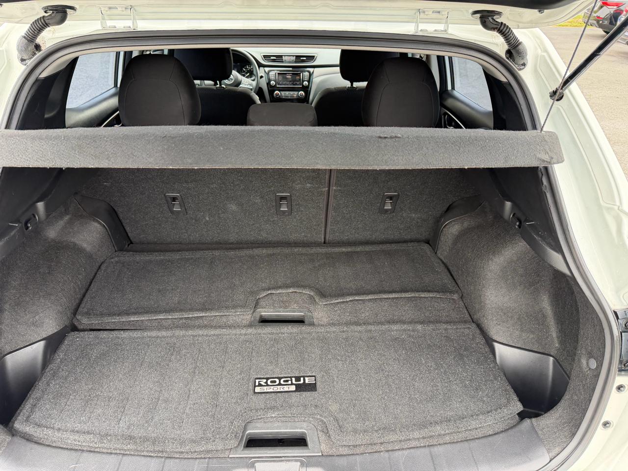 Nissan Rogue Sport S 2020
