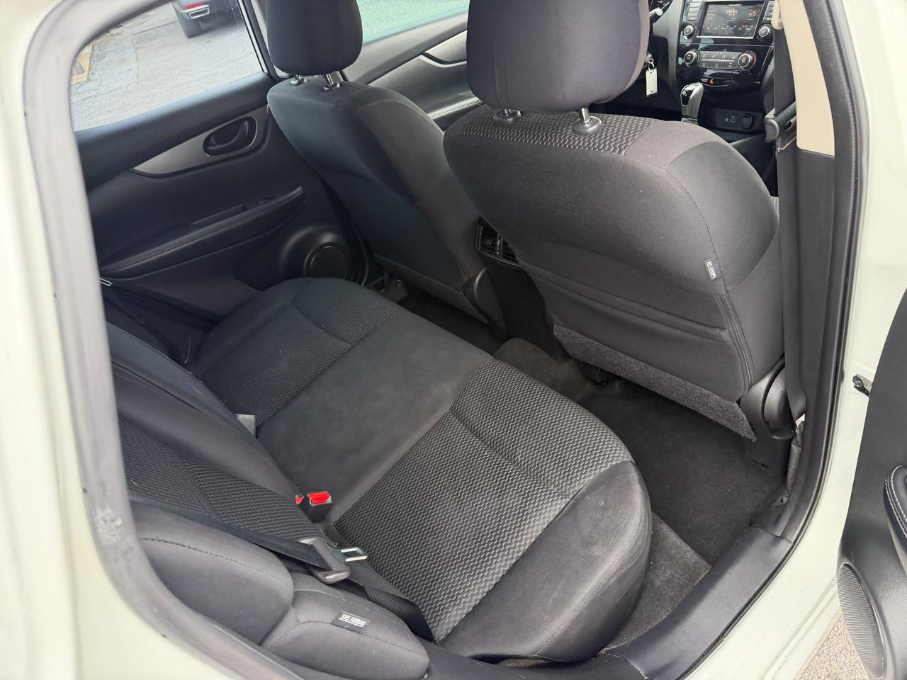 Nissan Rogue Sport S 2020