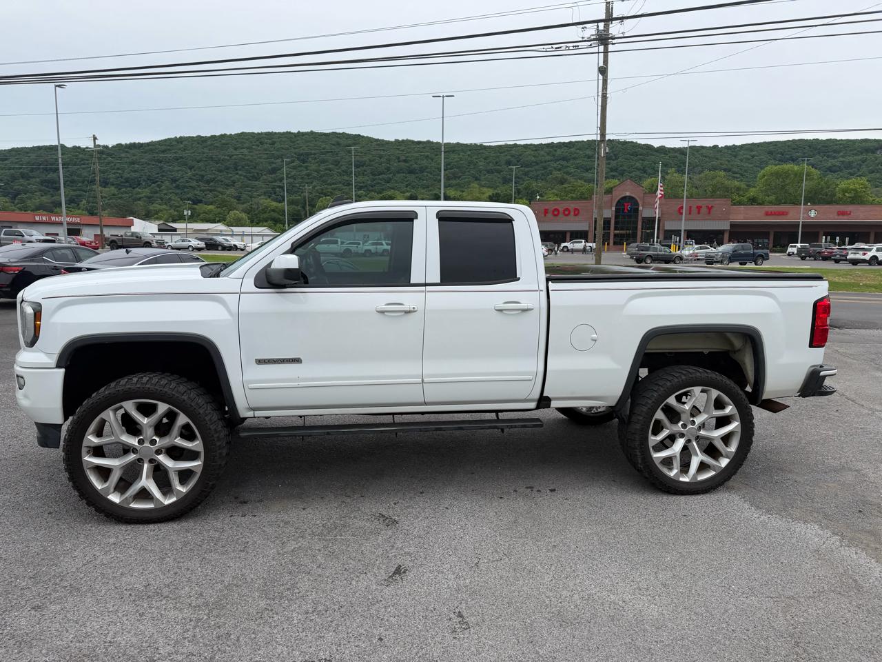 GMC Sierra 1500 Base Double Cab 2WD 2017