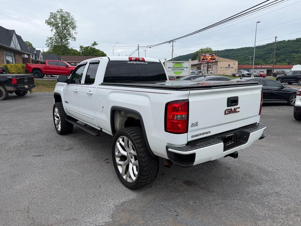 GMC Sierra 1500 Base Double Cab 2WD 2017