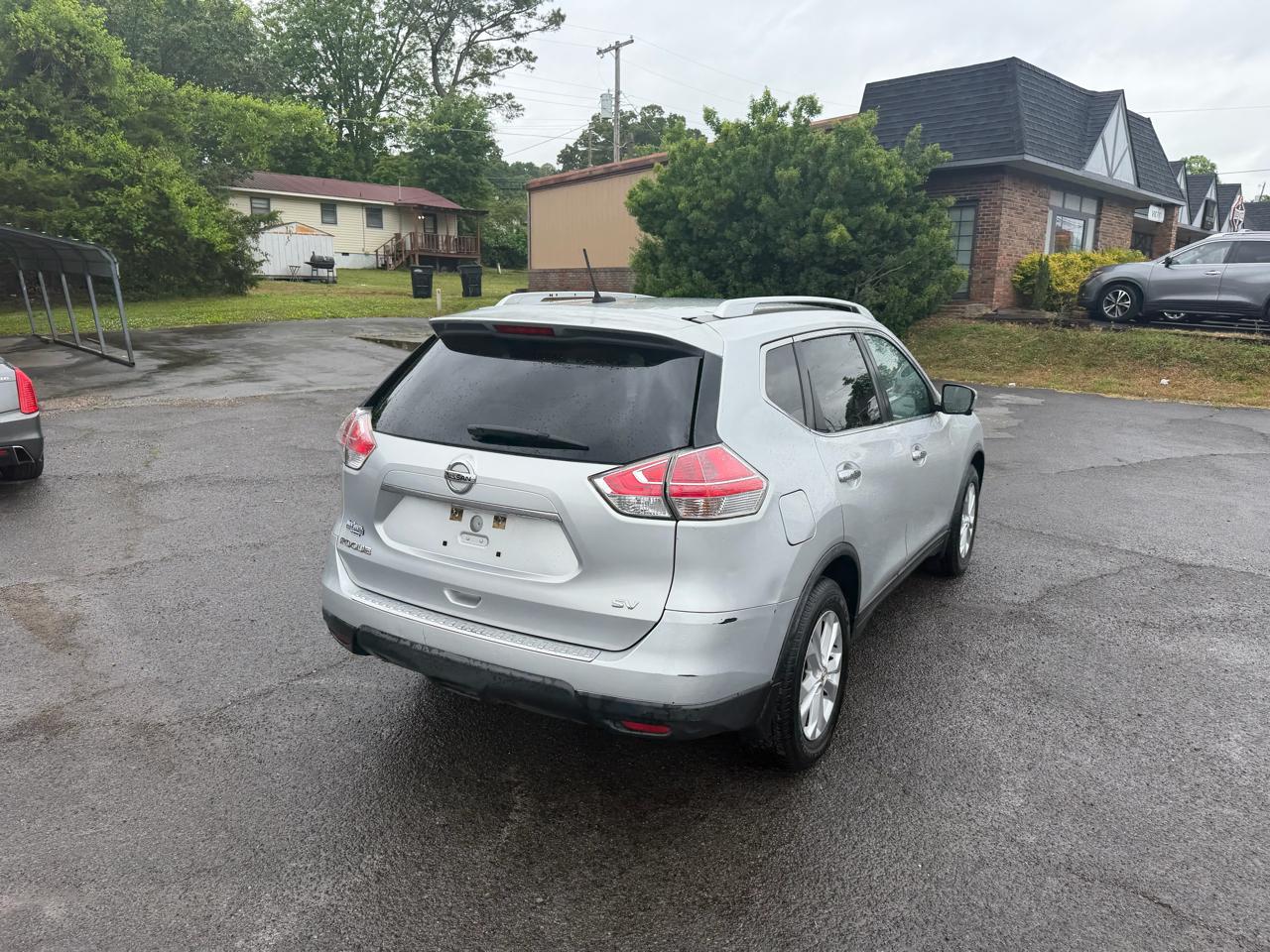 Nissan Rogue FWD SV 2015