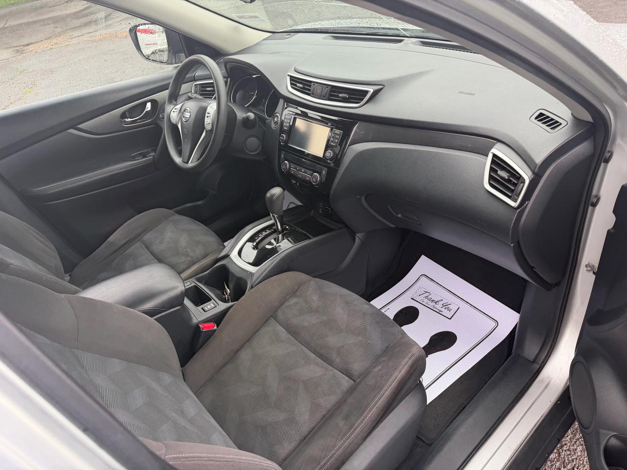 Nissan Rogue FWD SV 2015