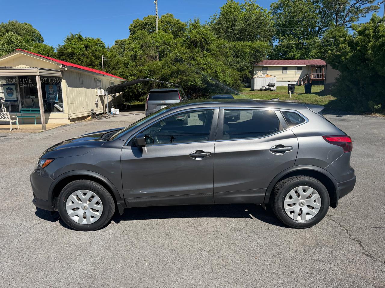 Nissan Rogue Sport S 2019