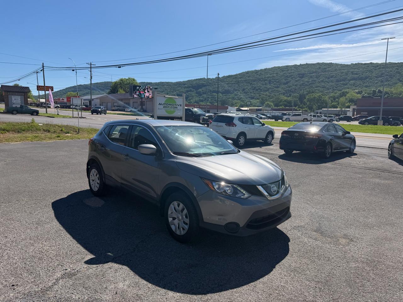 Nissan Rogue Sport S 2019