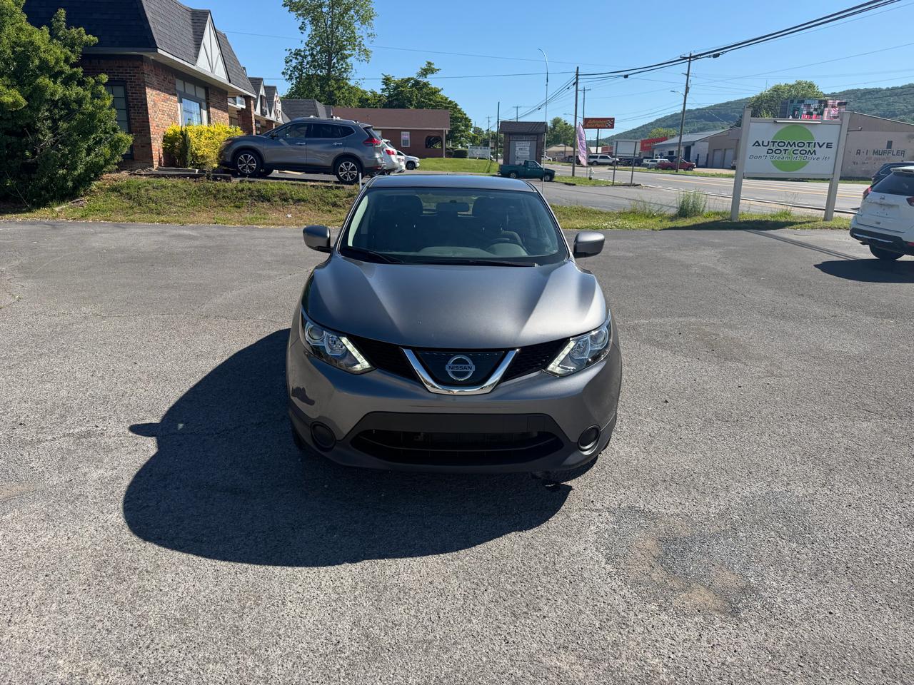 Nissan Rogue Sport S 2019