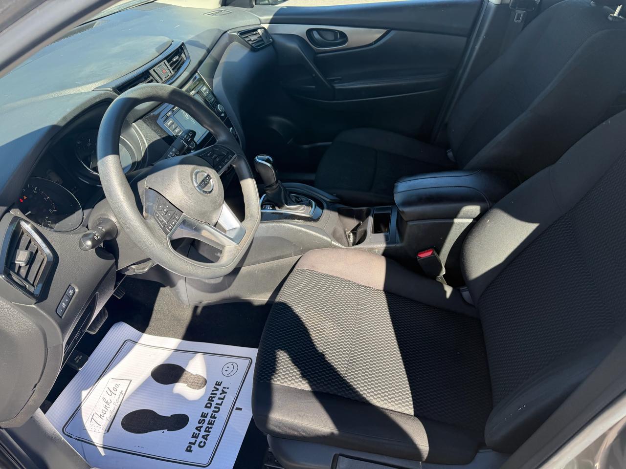 Nissan Rogue Sport S 2019