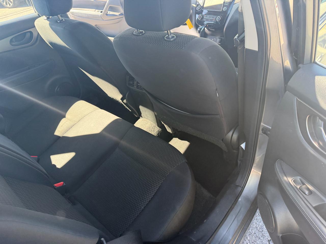 Nissan Rogue Sport S 2019