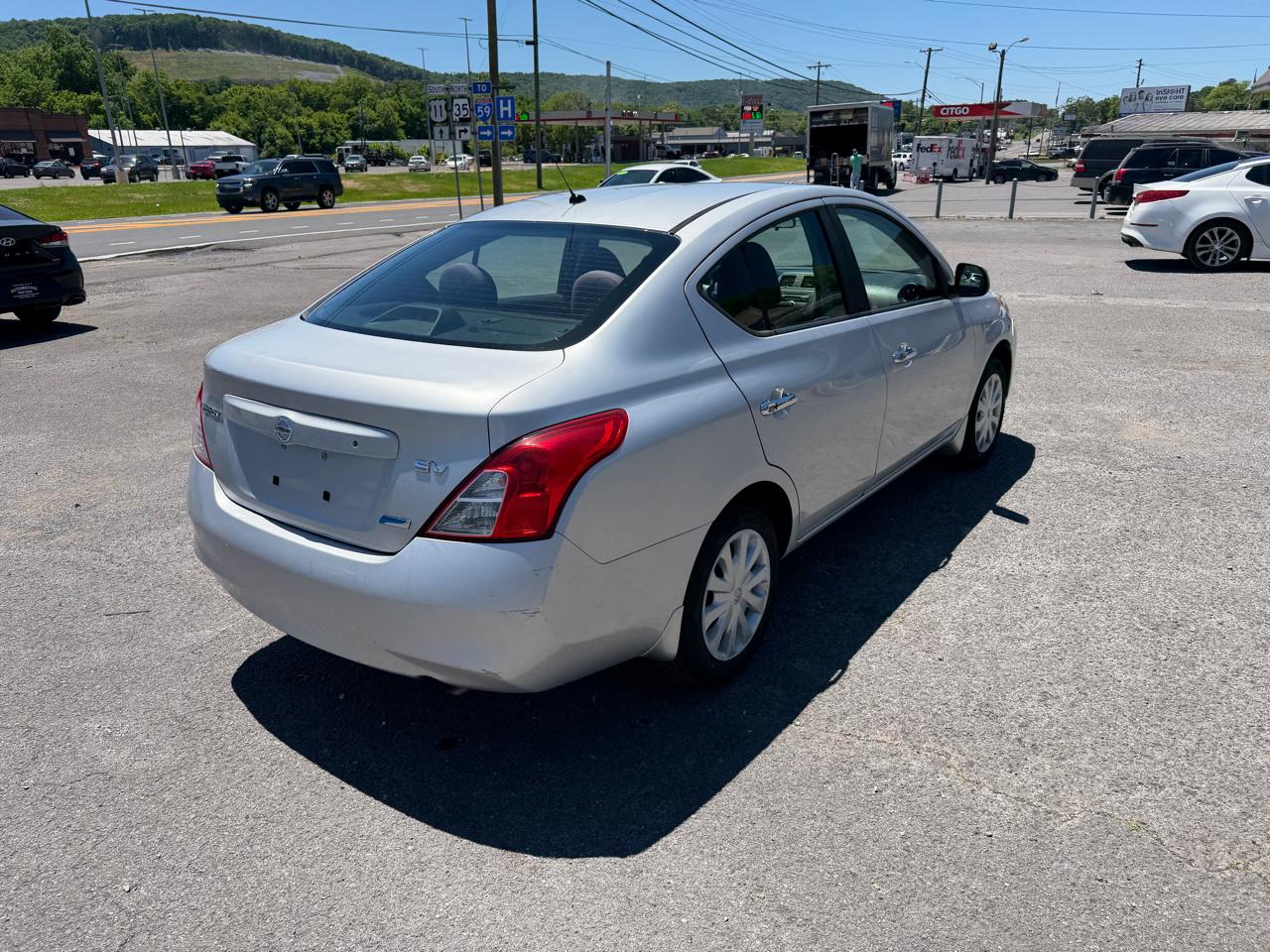 Nissan Versa 1.6 SV Sedan 2012