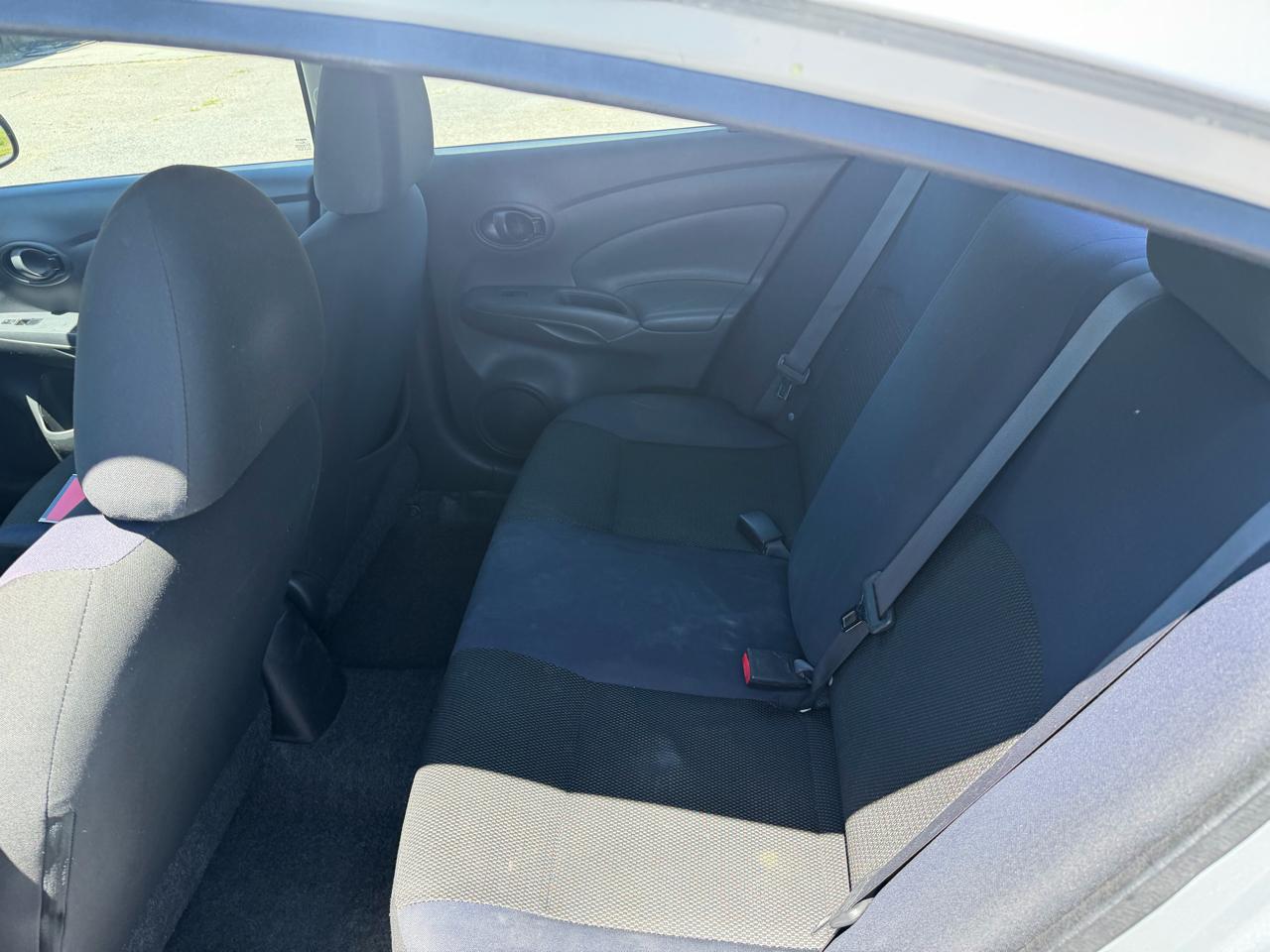 Nissan Versa 1.6 SV Sedan 2012