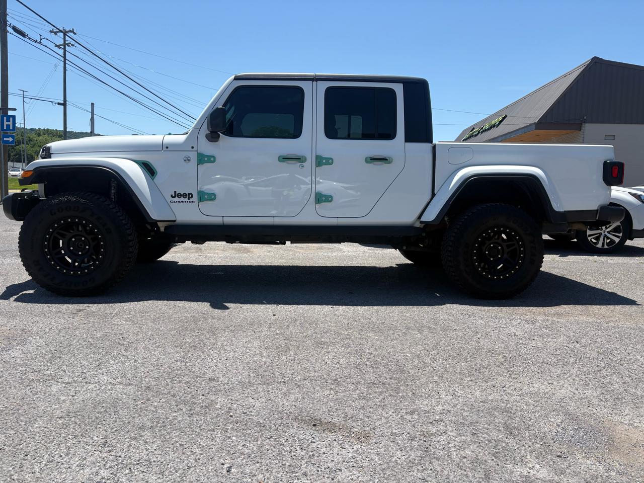 Jeep Gladiator Sport S 2021
