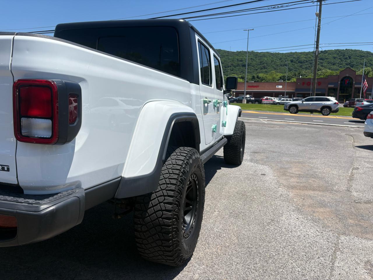 Jeep Gladiator Sport S 2021