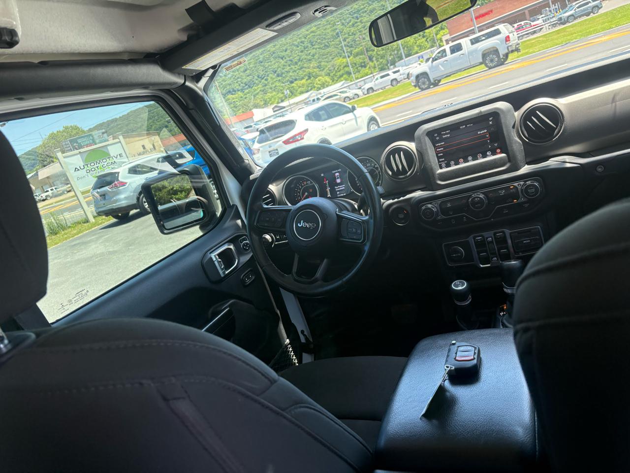 Jeep Gladiator Sport S 2021