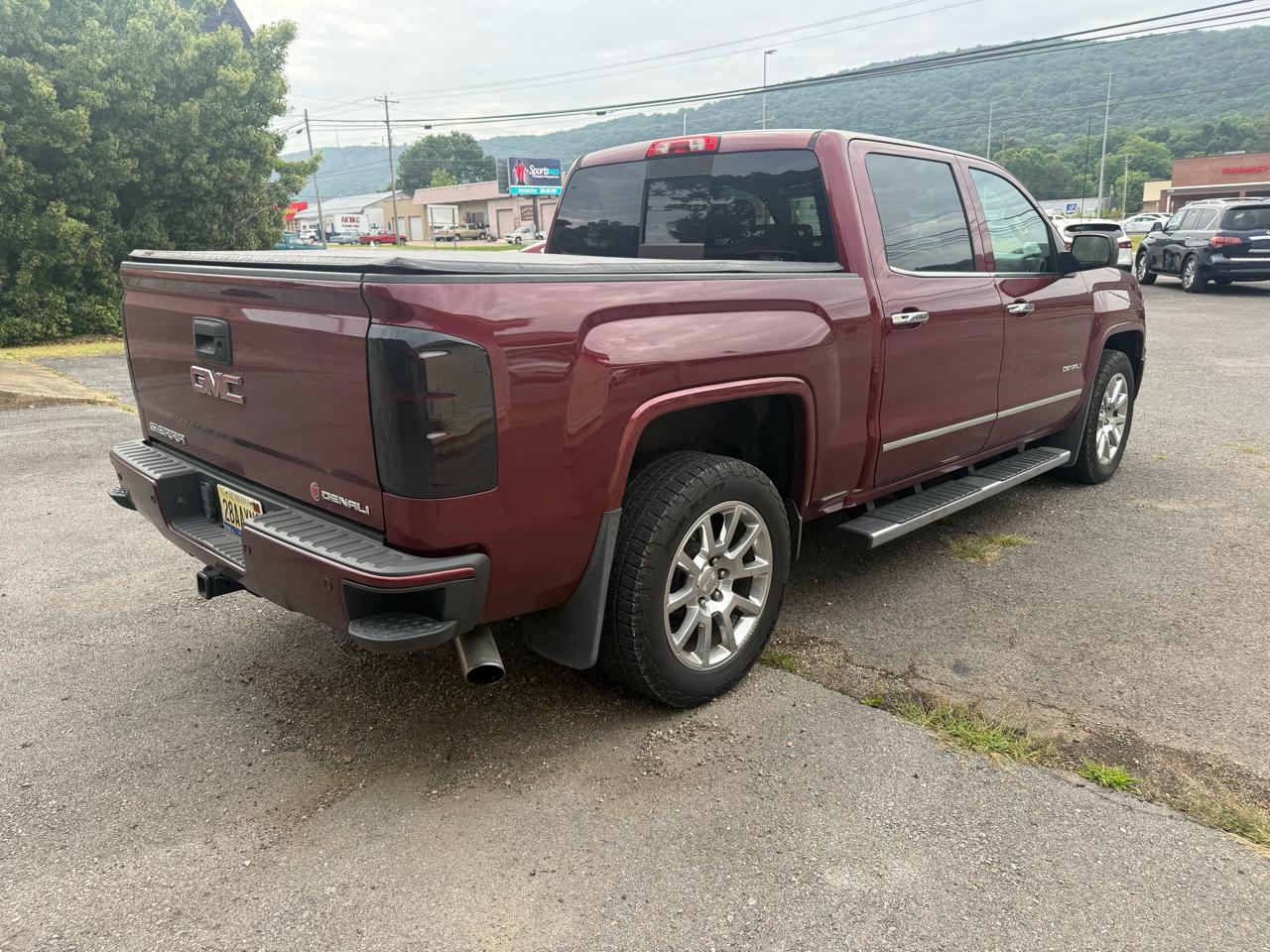 GMC Sierra 1500 Denali Crew Cab 2WD 2014
