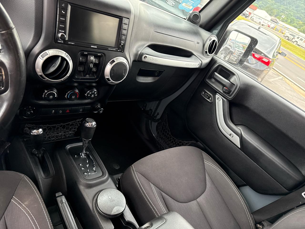 Jeep Wrangler Unlimited Rubicon 4WD 2014