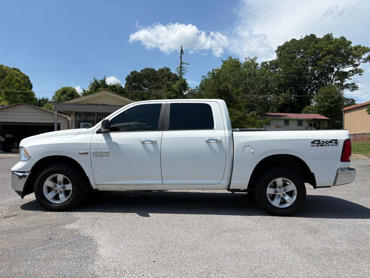 RAM 1500 SLT Crew Cab SWB 4WD 2018