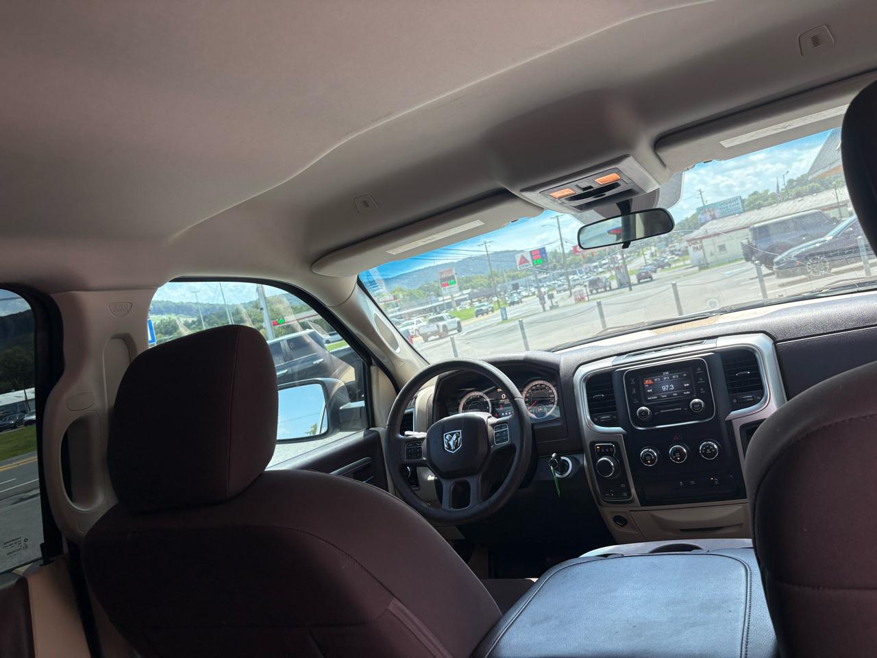 RAM 1500 SLT Crew Cab SWB 4WD 2018