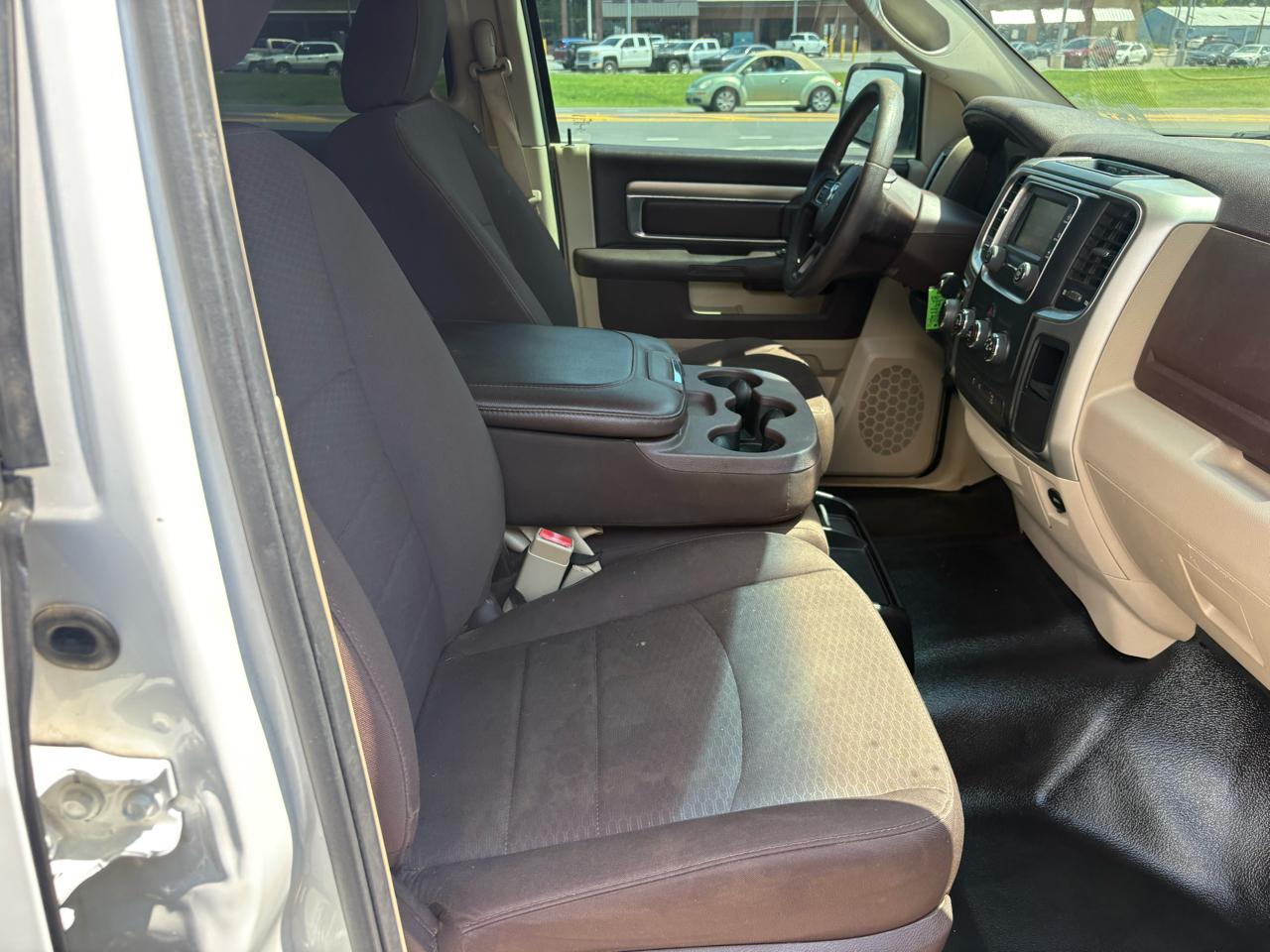 RAM 1500 SLT Crew Cab SWB 4WD 2018