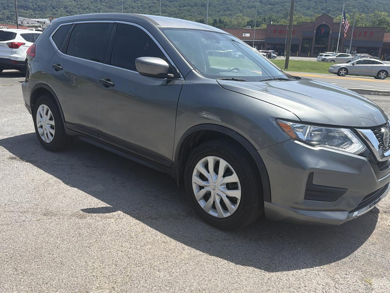 Nissan Rogue SV 2WD 2019